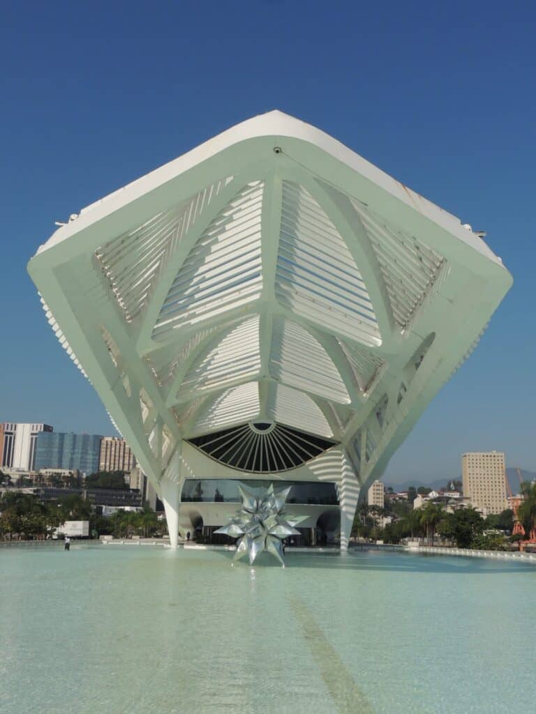 exterior of white museum that looks like a space ship