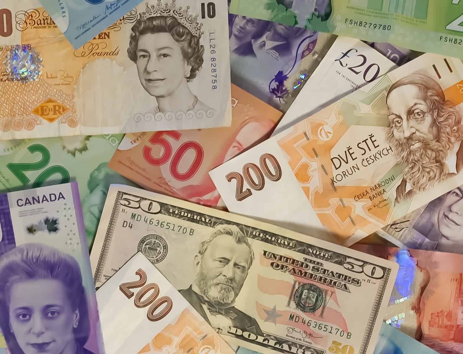 Should You Exchange Money Before Traveling Internationally? [2023]