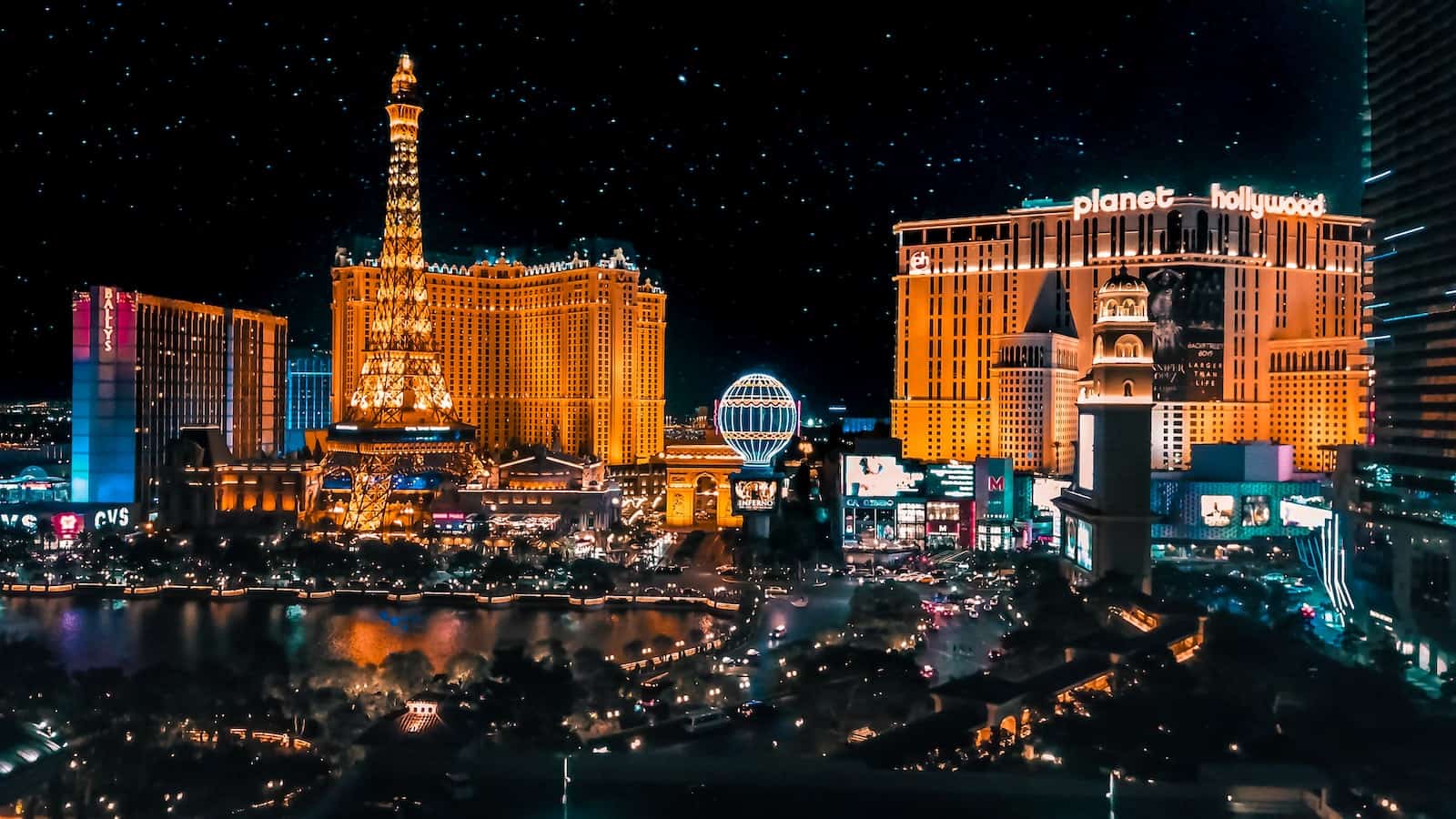 Eiffel Tower in las vegas lit at night