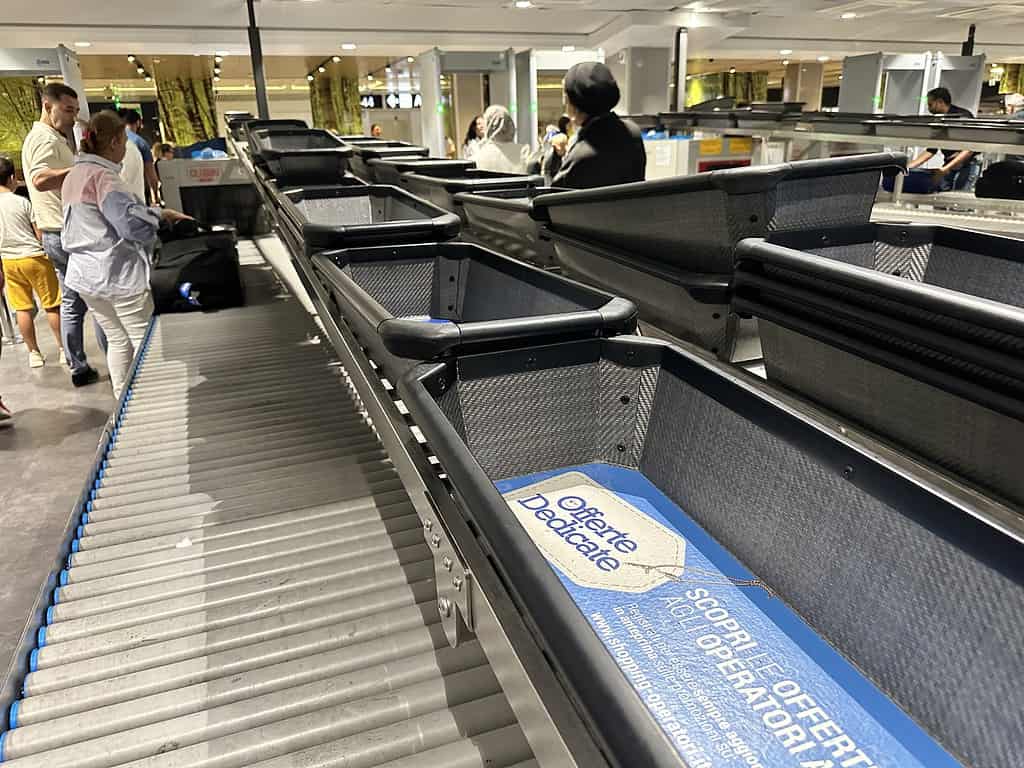 connection security checkpoint at airport in Italy